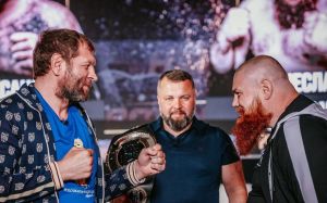 "Жил под дверью, выпрашивая аванс": Сульянов вспомнил, как Емельяненко и его менеджер добивались боя с Дациком