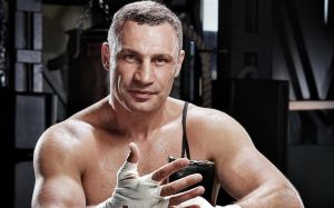 Виталий Кличко назвал двух лучших боксеров мира