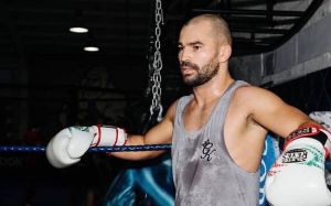 Артем Лобов подписал контракт с промоушеном кулачных боев Bare Knuckle FC