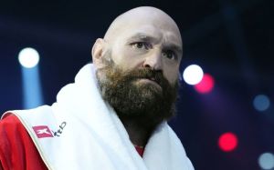 Тони Беллью объяснил, почему Тайсон Фьюри не уйдет на пенсию: "Только пресс-конференция соберет 50 тыс."