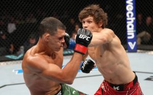 Роман Копылов нокаутировал Алессио ди Кирико в третьем раунде на UFC Fight Night 209