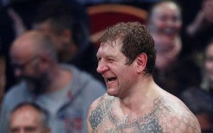 "Занимайтесь спортом, веруйте в Бога": Александр Емельяненко впервые за долгое время обратился к болельщикам в Instagram