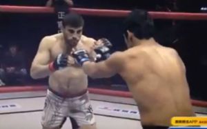 Нокаутировавший соперника во время приветствия боец MMA объяснился