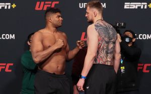 Видео боя Александр Волков - Алистар Оверим UFC Fight Night 184