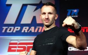 Эгис Каваляускас показал актуальную форму