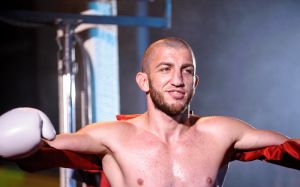 Джабар Аскеров назвал Диего Брандао бразильским коротышкой и вызвал на бой