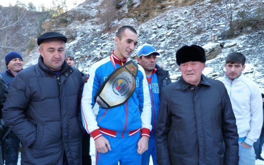 Олег Меньшиков: Муслим Гаджимагомедов новая звезда бокса в России