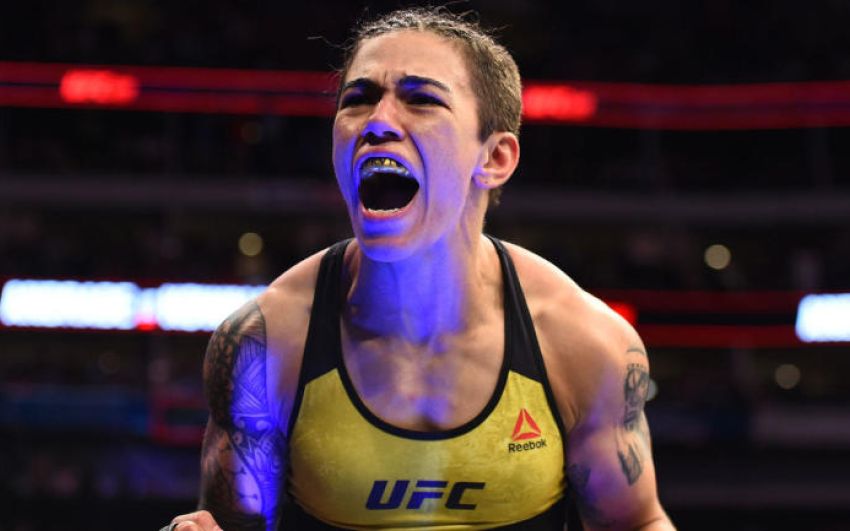 Джессика Андраде отобрала титул у Роуз Намаюнас на UFC 237 