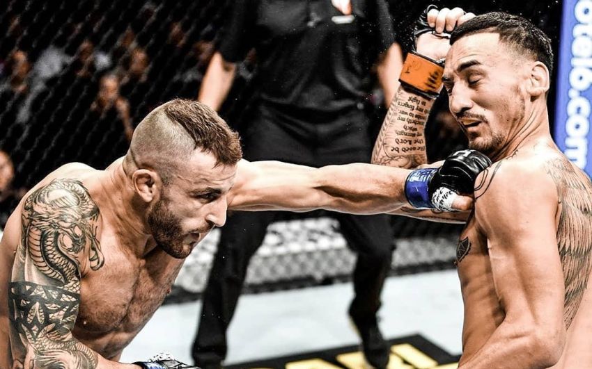 Макс Холлоуэй уступил титул Александру Волкановски на UFC 245