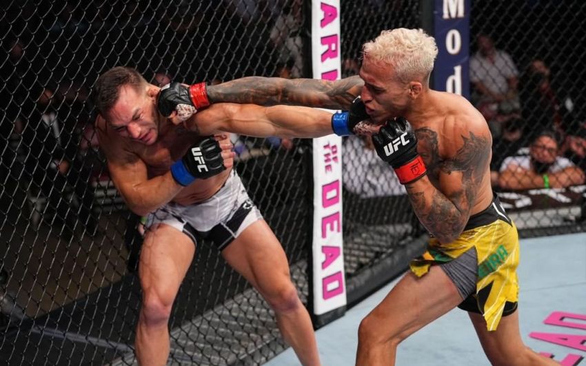 Чарльз Оливейра финишировал Майкла Чендлера на UFC 262, став новым чемпионом легкого веса