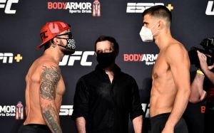 Видео боя Микки Галл - Майк Перри UFC on ESPN 12