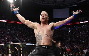 Бонусы турнира UFC Fight Night 158: Дональд Серроне - Джастин Гэтжи