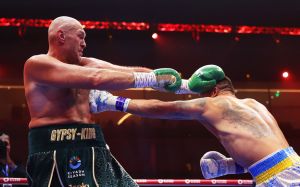 Президент Top Rank дал совет Фьюри перед реваншем с Усиком: "Этого парня невозможно вывести из равновесия"
