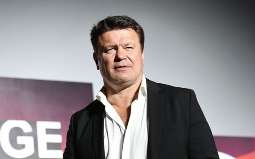 Олег Тактаров показал детское фото и поведал интересные факты о своей жизни