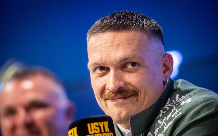 Александр Усик рассказал об общении с фанатами на улице: "Фоткаются со мной, а потом мне показывают факи"