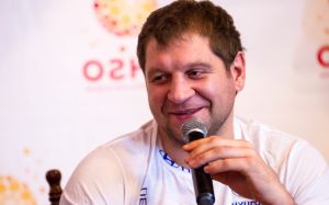 Александр Емельяненко и Ахмат не стали продлевать контракт