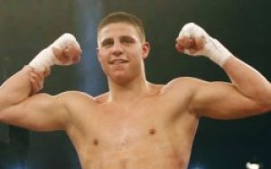 Тайрон Цойге отстоял титул WBA, победив Айзека Экпо 