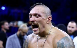 Усик пообещал провести бой в Киеве после победы над Россией