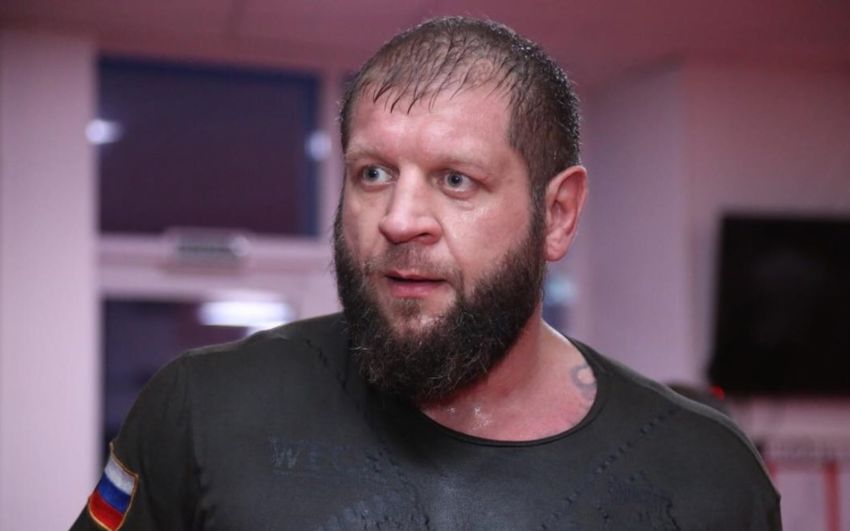 Тренер "Ахмата" объяснил, почему у Емельяненко нет проблем с дисциплиной, когда он тренируется в Грозном