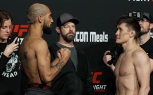 Видео боя Жалгас Жумагулов - Чарльз Джонсон UFC Fight Night 215