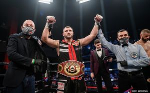 Евгений Романов быстро забил 44-летнего Ляховича