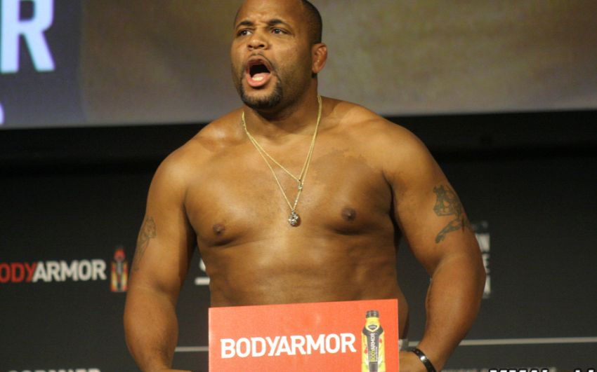 Результаты взвешивания турнира UFC 241: Даниэль Кормье - Стипе Миочич 2