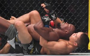 Известный тренер оценил дебют Алмабаева в UFC