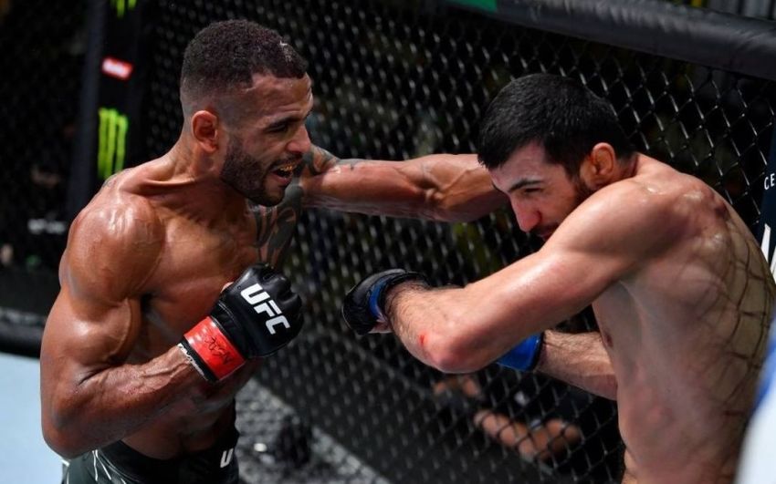 Рамазан Эмеев уступил Дэнни Робертсу на UFC Fight Night 195