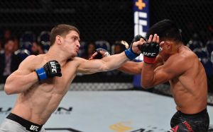 Мовсар Евлоев в тяжелом бою победил Энрике Барзолу на UFC Fight Night 162