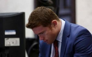 Суд обязал Сауля Альвареса раскошелиться на 8,5 миллионов долларов