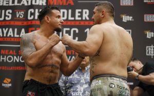 Видео "Битвы взглядов" участников турнира Bellator 212