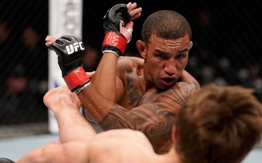 Саид Нурмагомедов уступил Раони Барселосу на UFC Fight Night 165