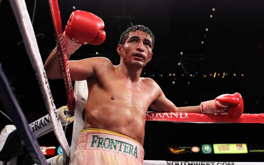Этот день в истории: Эрик Моралес объединил титулы WBC и IBF, победив Карлоса Эрнандеса