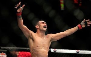 Крис Сайборг раскритиковала UFC за отношение к Тони Фергюсону