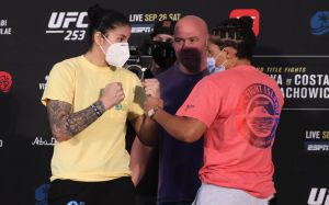 Видео боя Сиджара Юбэнкс - Кэтлин Вийера UFC 253