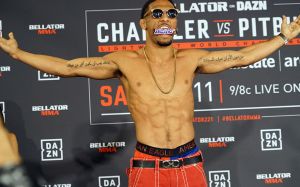 Видео боя Эй Джей МакКи - Пэт Каррэн Bellator 221