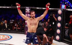 Корешков считает, что Bellator оберегают чемпиона Рори Макдональда