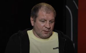 "Все злые языки". Емельяненко высказался о ситуации в аэропорту Екатеринбурга