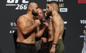 Видео боя Шамиль Абдурахимов - Крис Дакас UFC 266