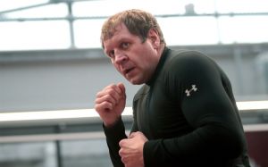 Менеджер Александра Емельяненко отреагировал на вызов Хрюнова на стрелку с Дациком