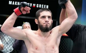 Ислам Махачев быстро разобрался с Бобби Грином на UFC Fight Night 202