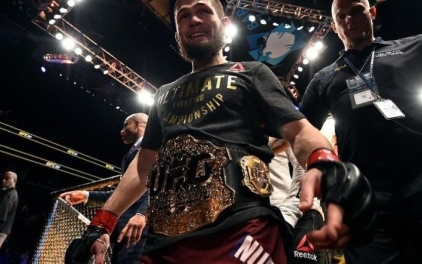 Хабиб Нурмагомедов вспомнил, как два года назад завоевал титул UFC в бою с Яквинтой