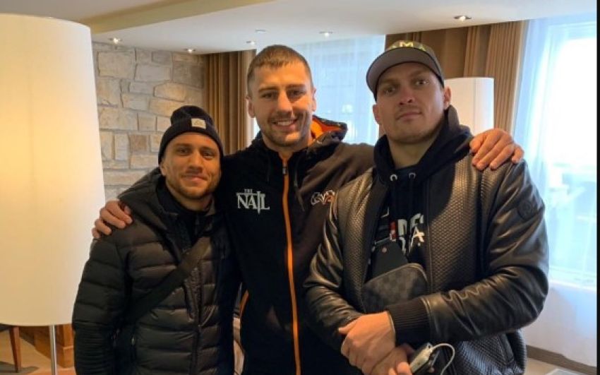 Александр Усик и Василий Ломаченко приехали в Канаду поддержать Александра Гвоздика