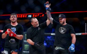 Райан Бейдер одержал доминирующую победу над Мэттом Митрионом на Bellator 207