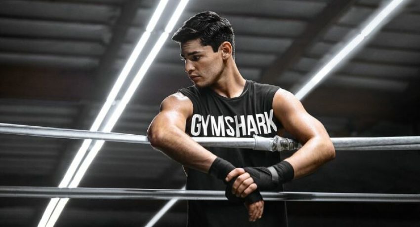 Эдди Хирн: "В Golden Boy знают, что Райан Гарсия не готов драться с Дэвисом"