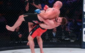 Олег Тактаров считает, что Виталий Минаков снова станет чемпионом Bellator