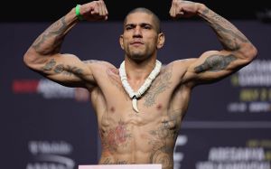 Алекс Перейра стал бойцом года по версии MMA Junkie