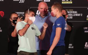 Видео боя Джессика Андраде - Роуз Намаюнас UFC 251