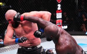 Шамиль Газиев отказался от продолжения боя с Жаирзиньо Розенстарйком на UFC Fight Night 238