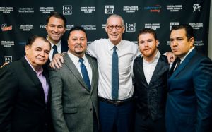 Сауль Альварес продлил контракт с Golden Boy Promotions на четыре боя